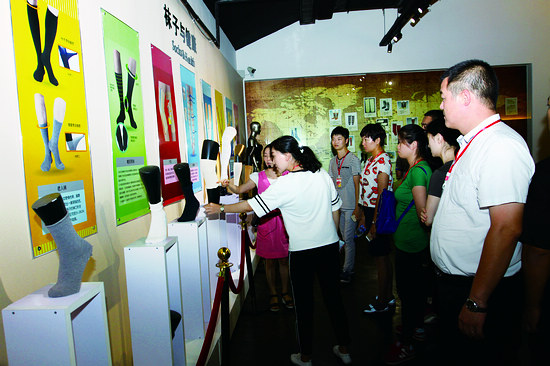 ѧԱ�ǿ��컪�����ѧ����ҵ԰