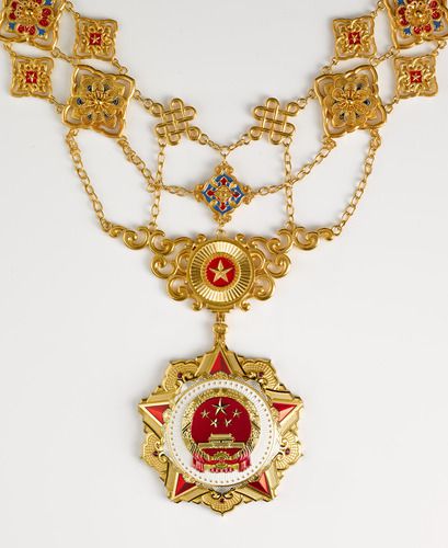 這是“共和國勛章”。 新華社發