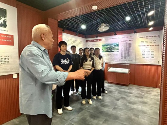 开展蒲边志愿精神“榜样”党课。连江县委组织部供图