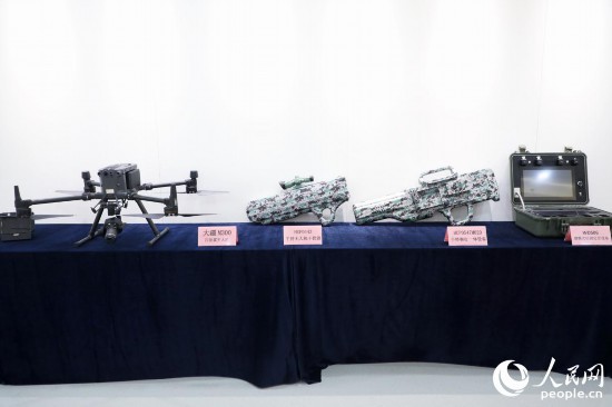 低空經濟產業鏈上企業的產品聯合展出。人民網 李唯一攝